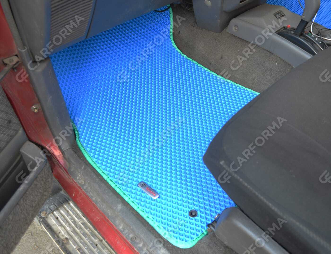 Ворсовые коврики на Toyota Hilux V 1988&nbsp;-&nbsp;1997 в Хабаровске