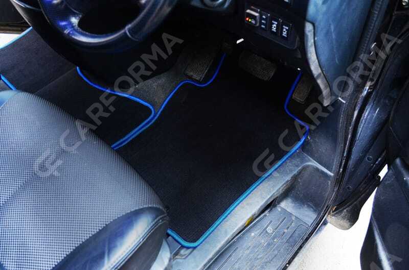 Ворсовые коврики на Nissan Elgrand (E51) 2002&nbsp;-&nbsp;2010 в Хабаровске