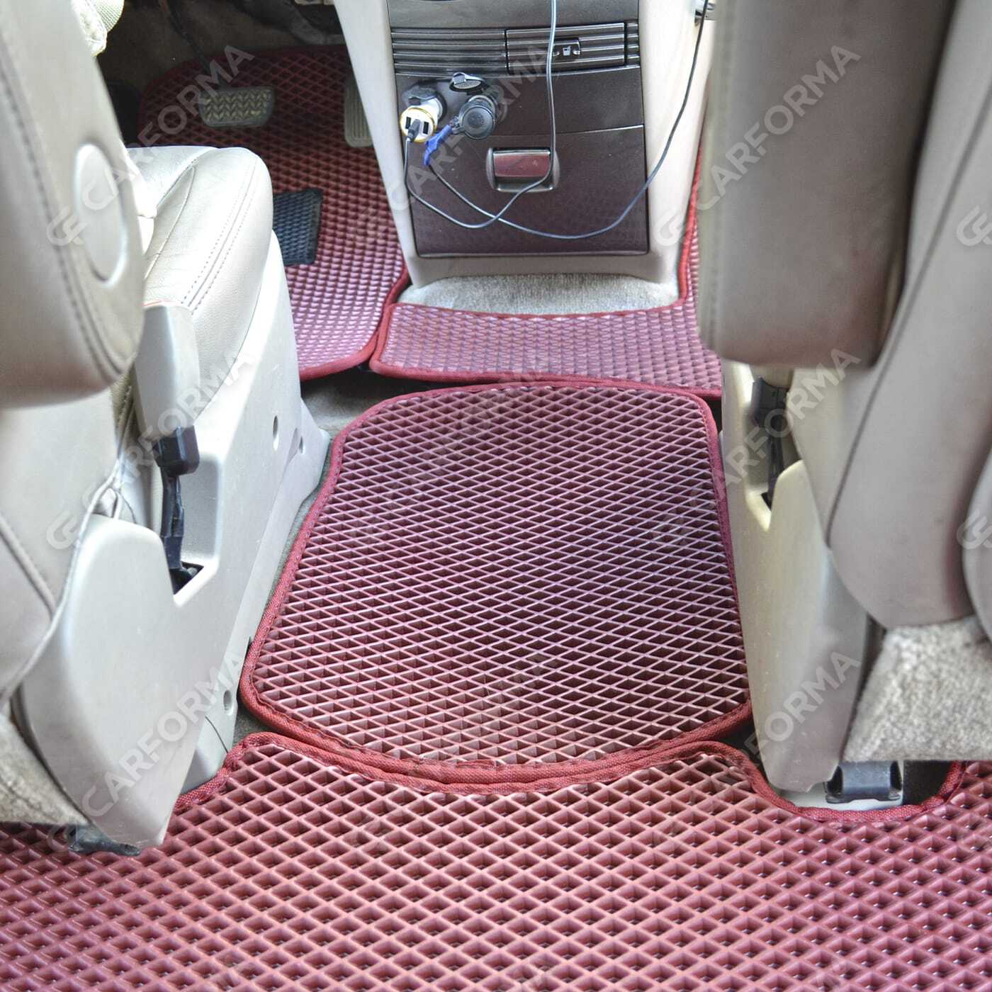 Коврики на Toyota Sienna II 2003&nbsp;-&nbsp;2010 в Хабаровске