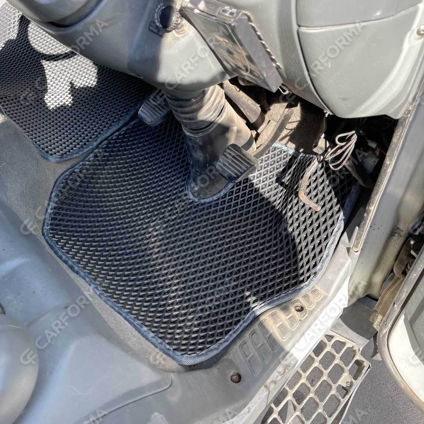 Ворсовые коврики на Mitsubishi Fuso Canter VII узкая кабина 2002&nbsp;-&nbsp;2017 в Хабаровске