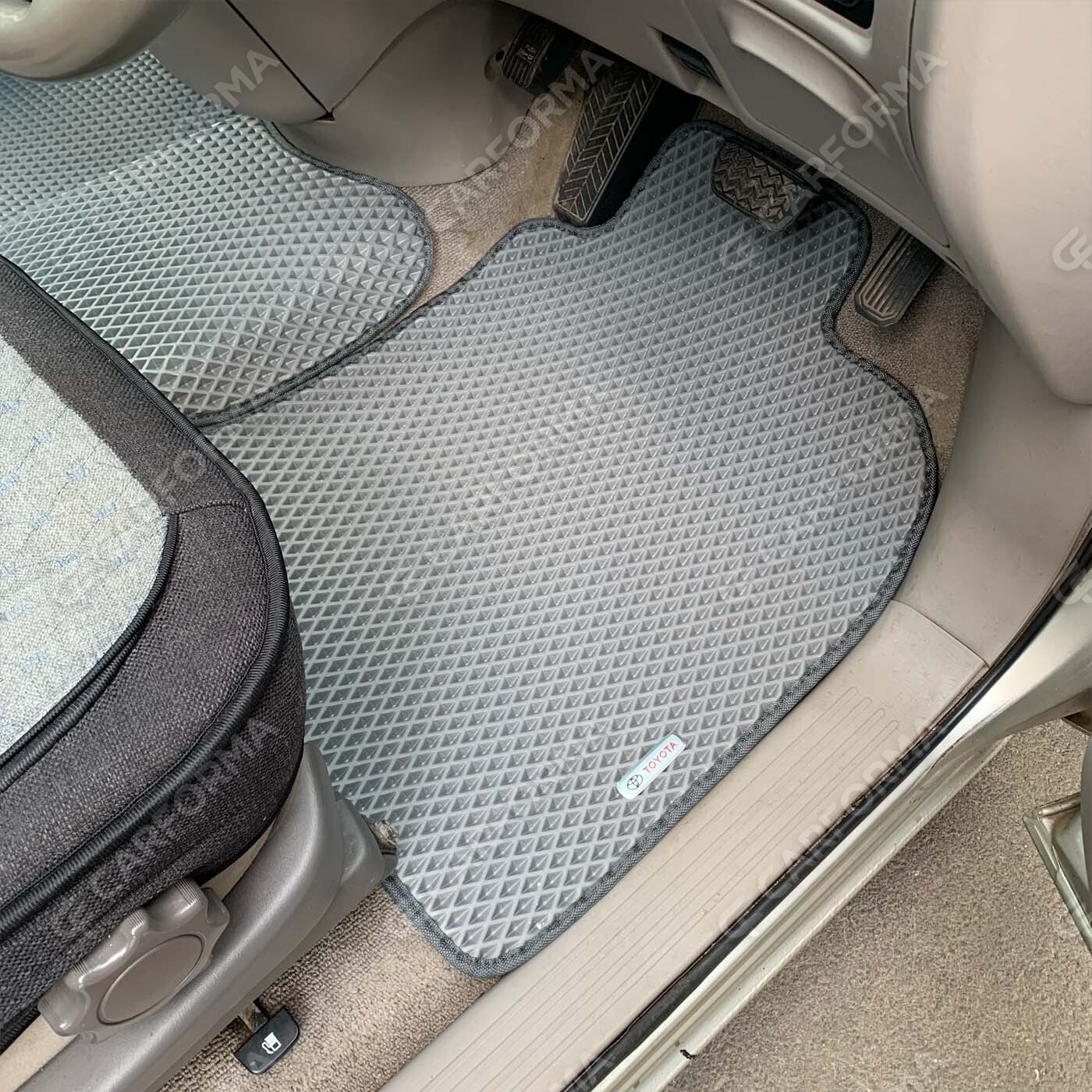 EVA коврики на Toyota Estima II 2000&nbsp;-&nbsp;2005 в Хабаровске