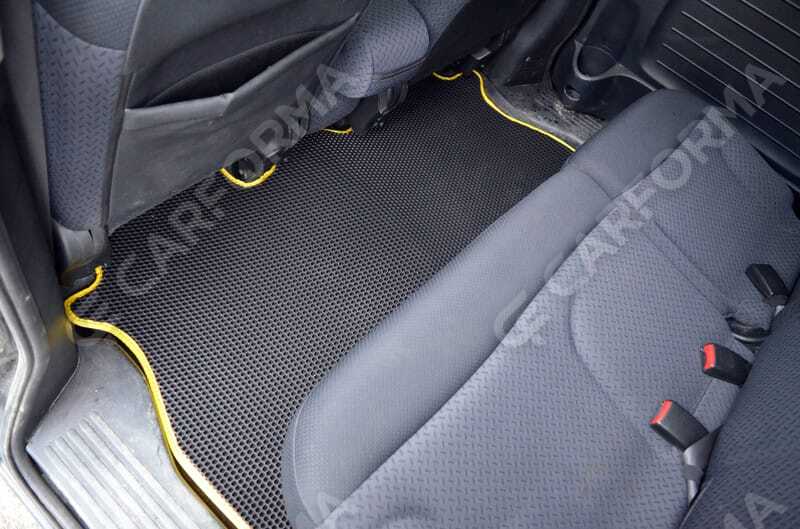 Коврики на Honda Mobilio Spike 2002&nbsp;-&nbsp;2008 в Хабаровске