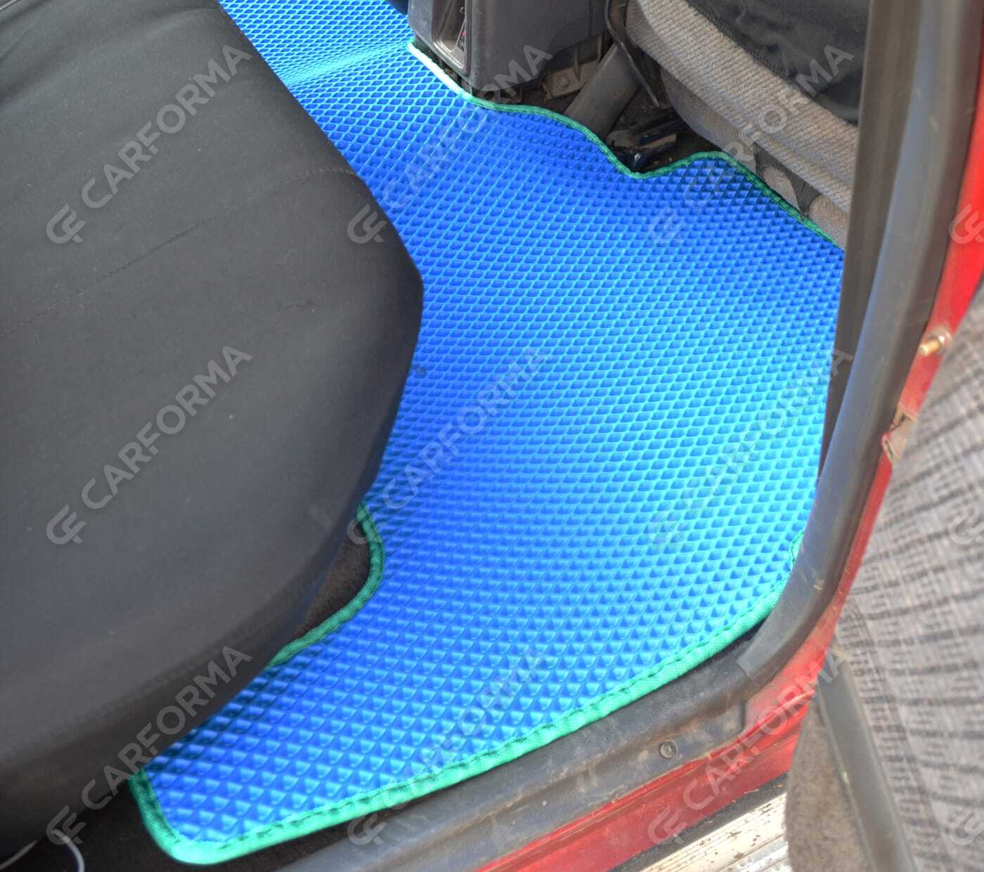 Коврики на Toyota Hilux Surf II 1989&nbsp;-&nbsp;1995 в Хабаровске