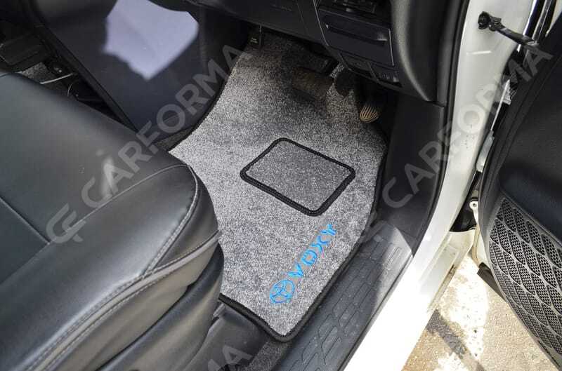 Ворсовые коврики на Toyota Noah (R80) 2014&nbsp;-&nbsp;2021 в Хабаровске