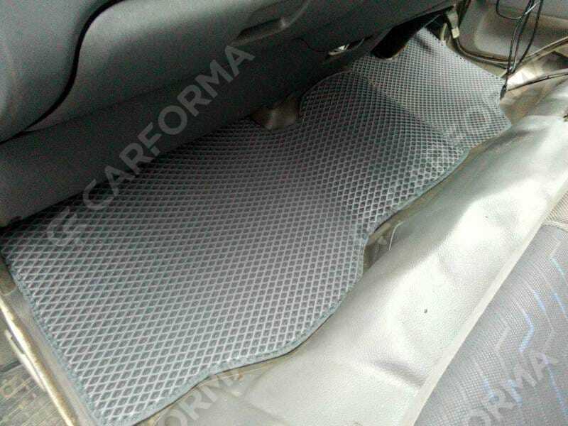 Ворсовые коврики на Nissan Caravan (E25) 2001&nbsp;-&nbsp;2012 в Хабаровске