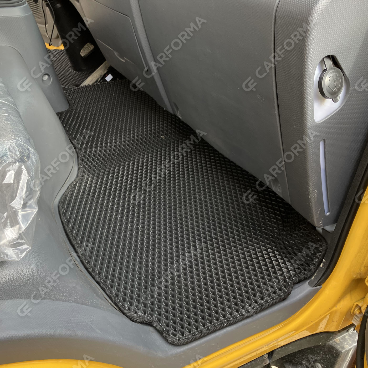 Коврики на Isuzu ELF VI широкая кабина 2006&nbsp;-&nbsp;2026 в Хабаровске