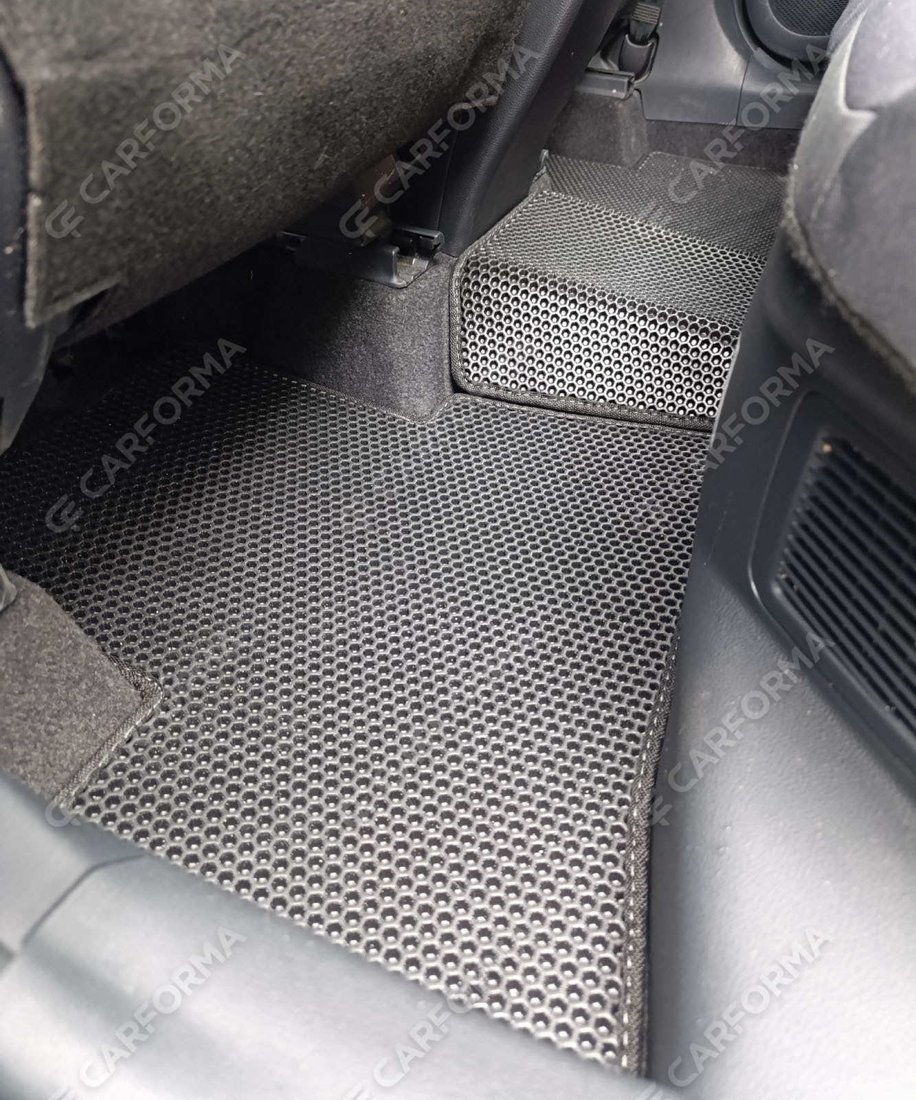 EVA коврики на Toyota Corolla Cross 2021&nbsp;-&nbsp;2026 в Хабаровске