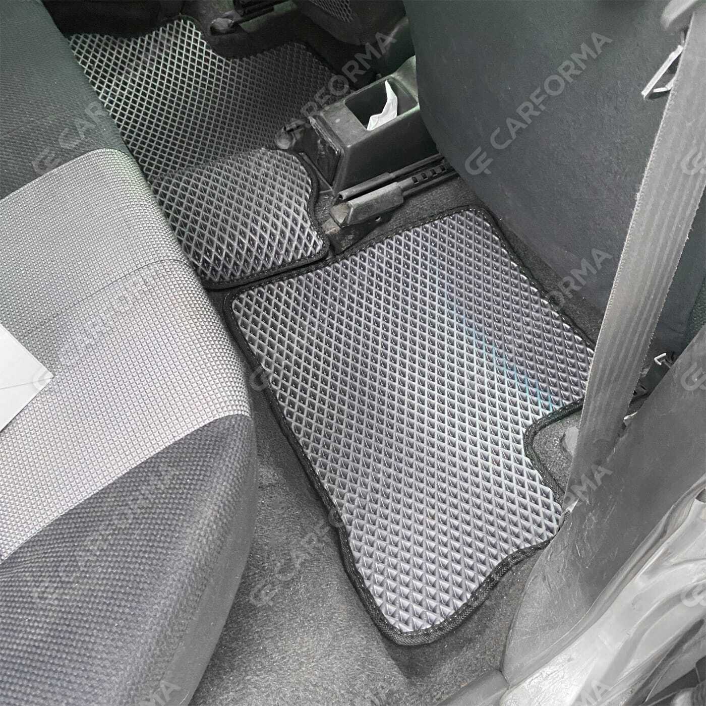 Коврики на Daihatsu Storia 1998&nbsp;-&nbsp;2004 в Хабаровске