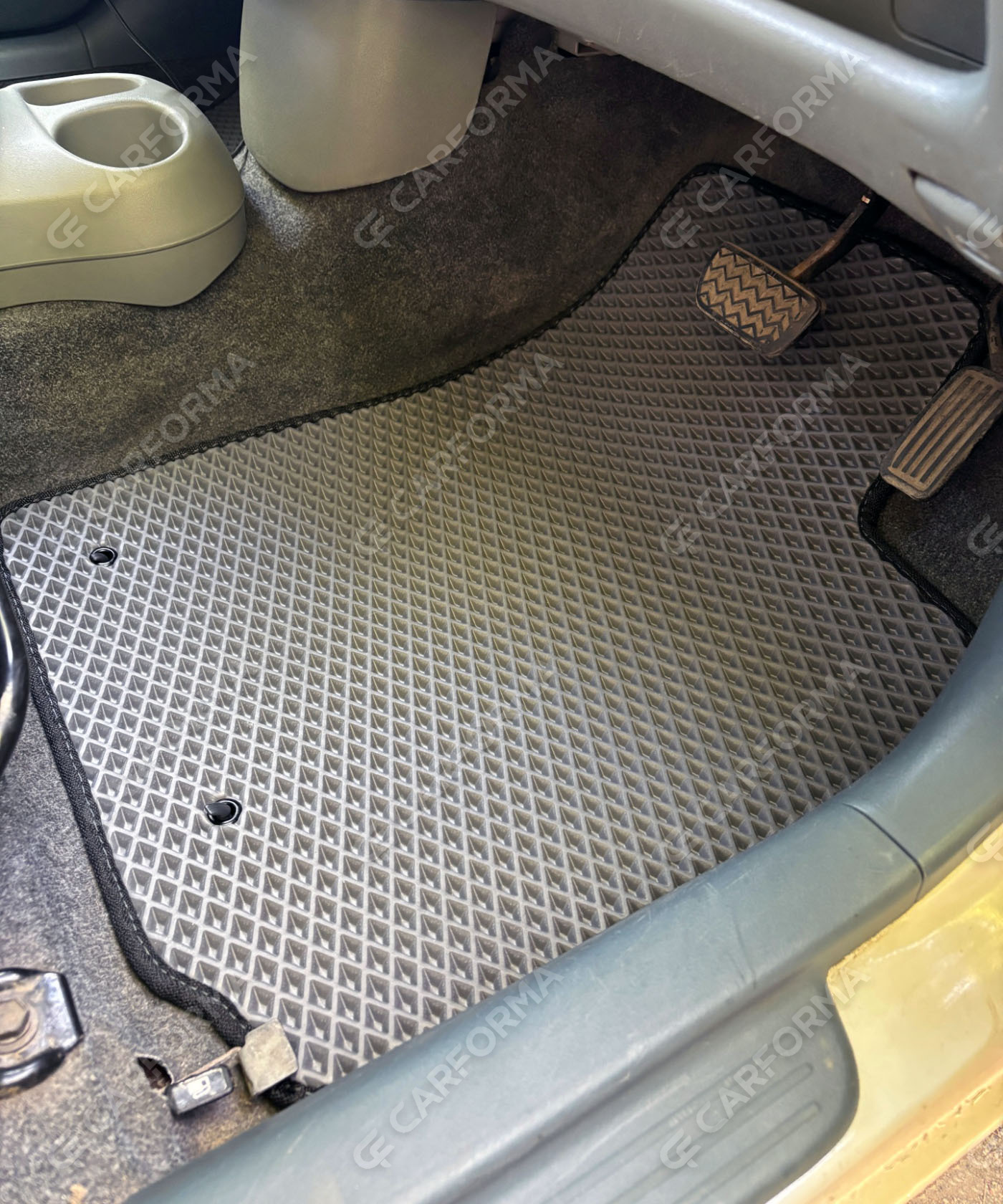 EVA коврики на Toyota Vitz I 1998&nbsp;-&nbsp;2005 в Хабаровске