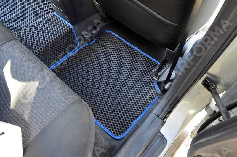 Коврики на Toyota Avensis II 2002&nbsp;-&nbsp;2008 в Хабаровске