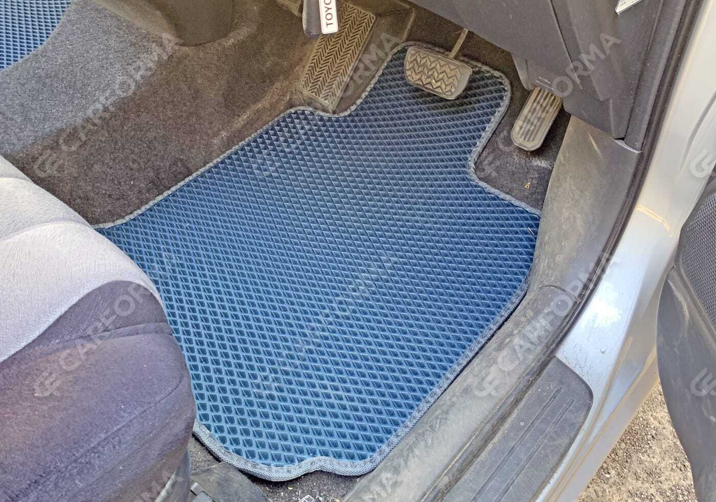 Коврики на Toyota Wish I 2003&nbsp;-&nbsp;2009 в Хабаровске