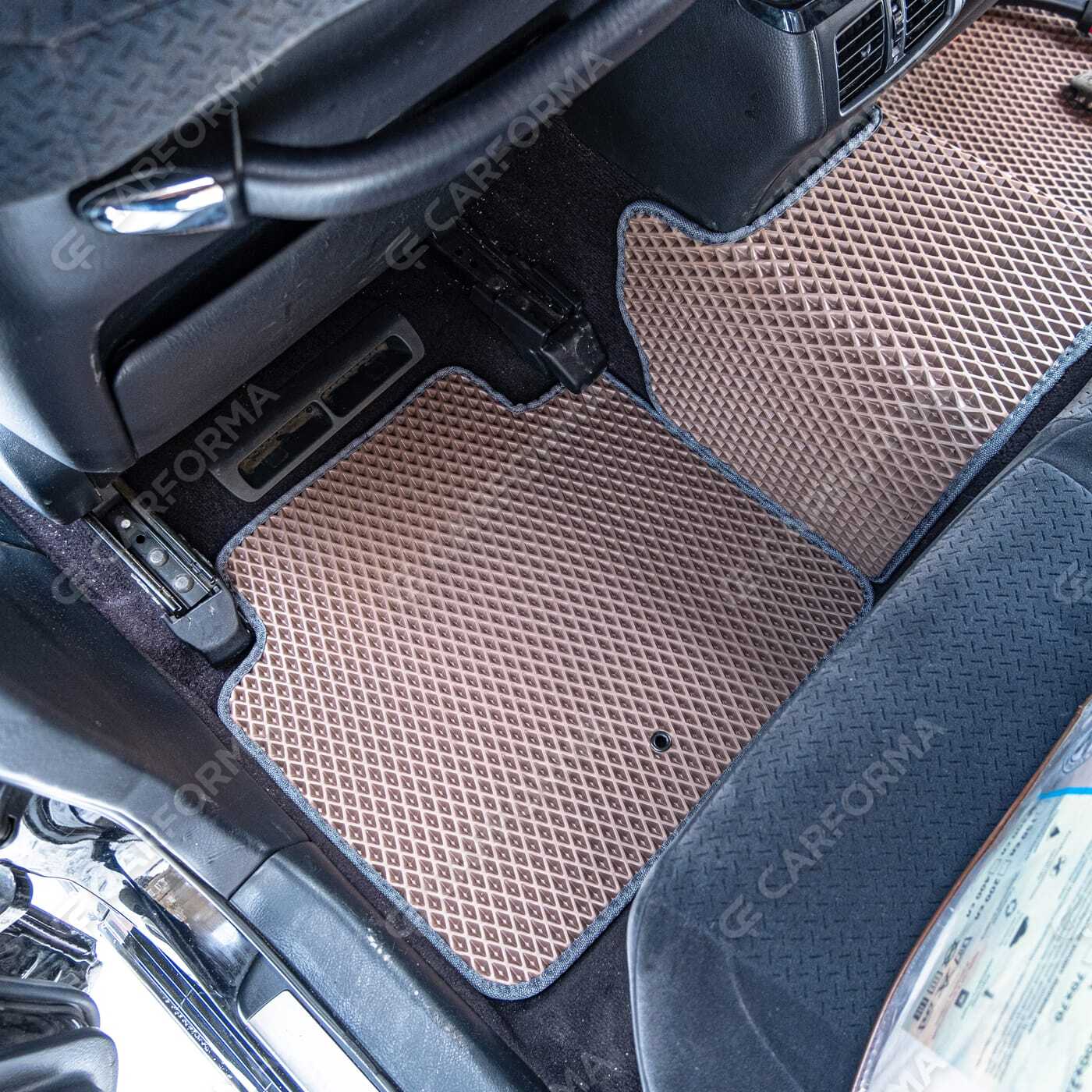 Коврики на Toyota Crown (S180) 2003&nbsp;-&nbsp;2008 в Хабаровске