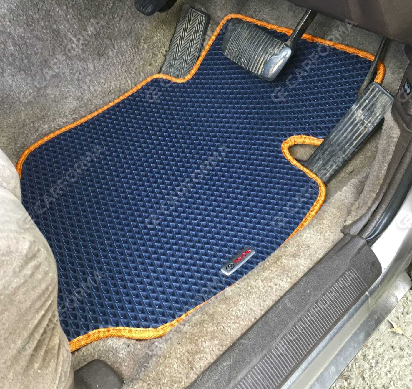 Коврики на Toyota Crown (S130) 1987&nbsp;-&nbsp;1999 в Хабаровске