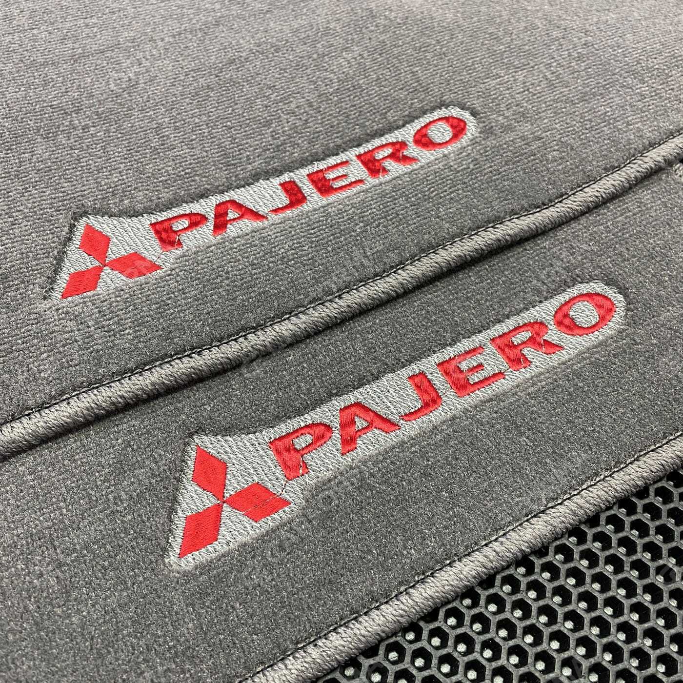 Ворсовые коврики на Mitsubishi Pajero II 1990&nbsp;-&nbsp;2000 в Хабаровске