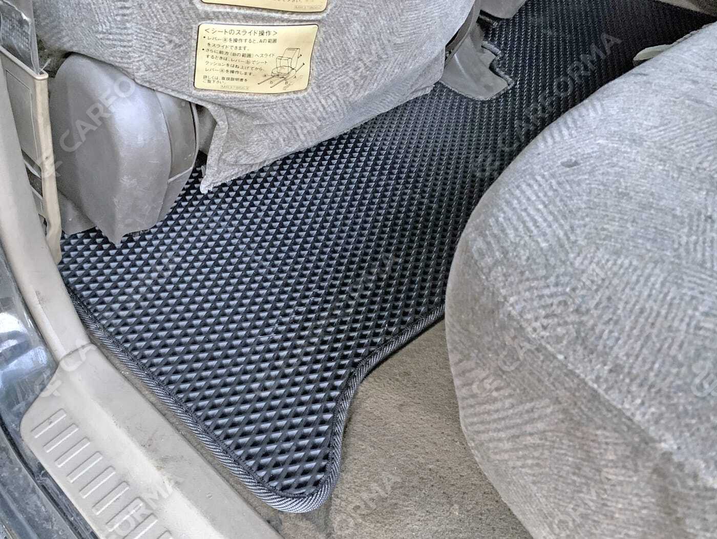 Коврики на Mitsubishi Chariot Grandis 1997&nbsp;-&nbsp;2003 в Хабаровске