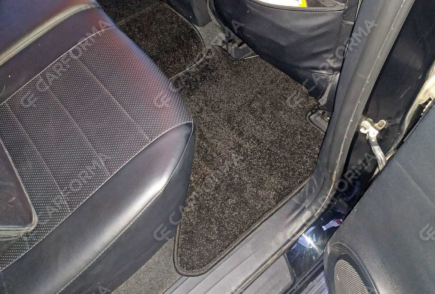 Коврики на Toyota Hilux VIII 2015&nbsp;-&nbsp;2026 в Хабаровске