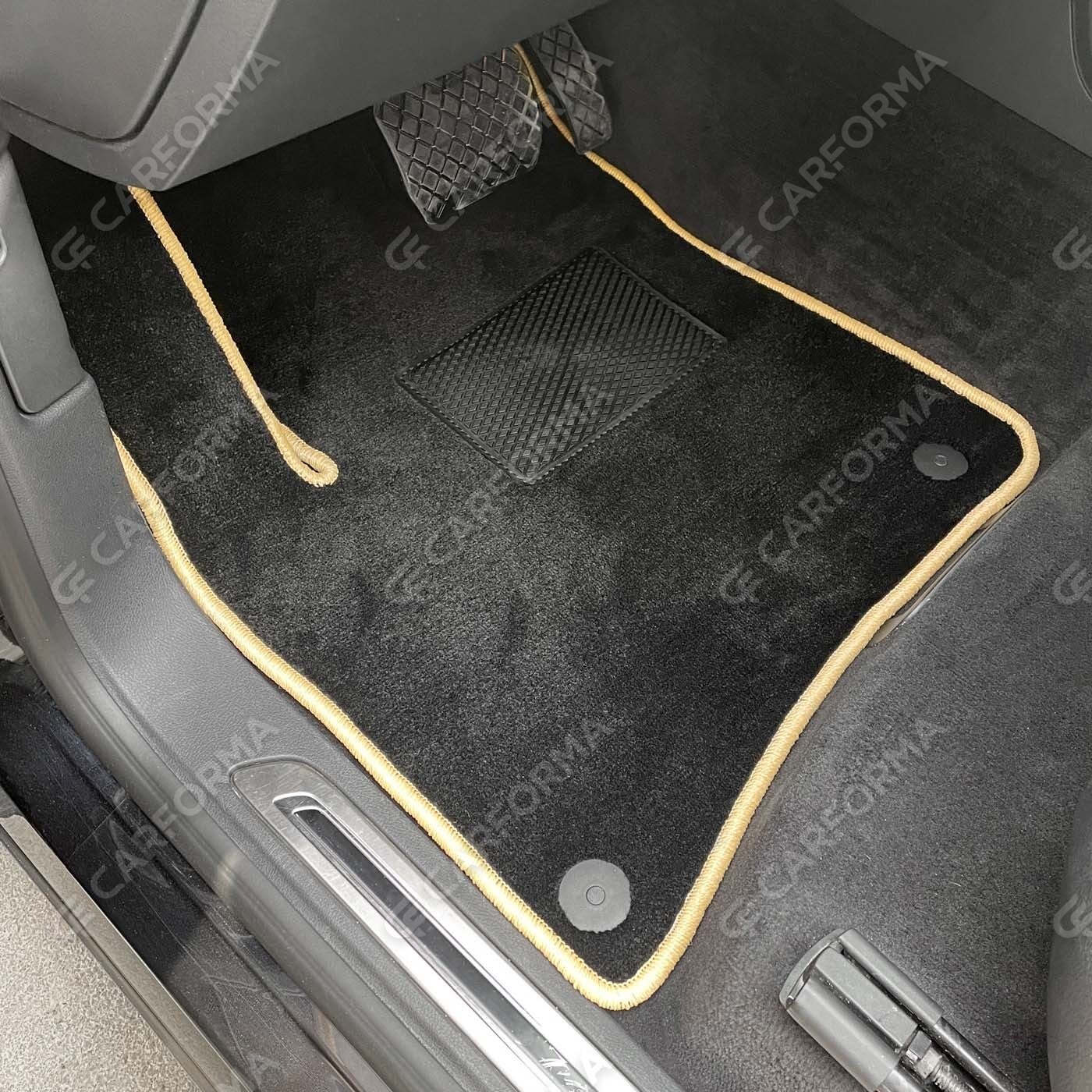 Коврики на Volkswagen Touareg II 2010&nbsp;-&nbsp;2018 в Хабаровске