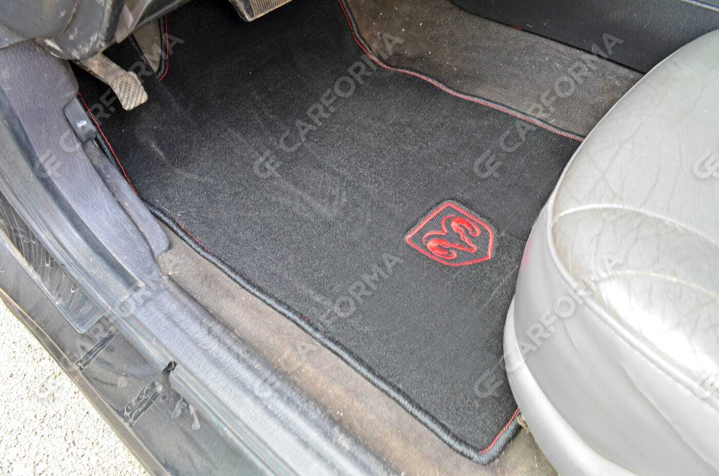 Коврики на Dodge Intrepid II 1997&nbsp;-&nbsp;2004 в Хабаровске