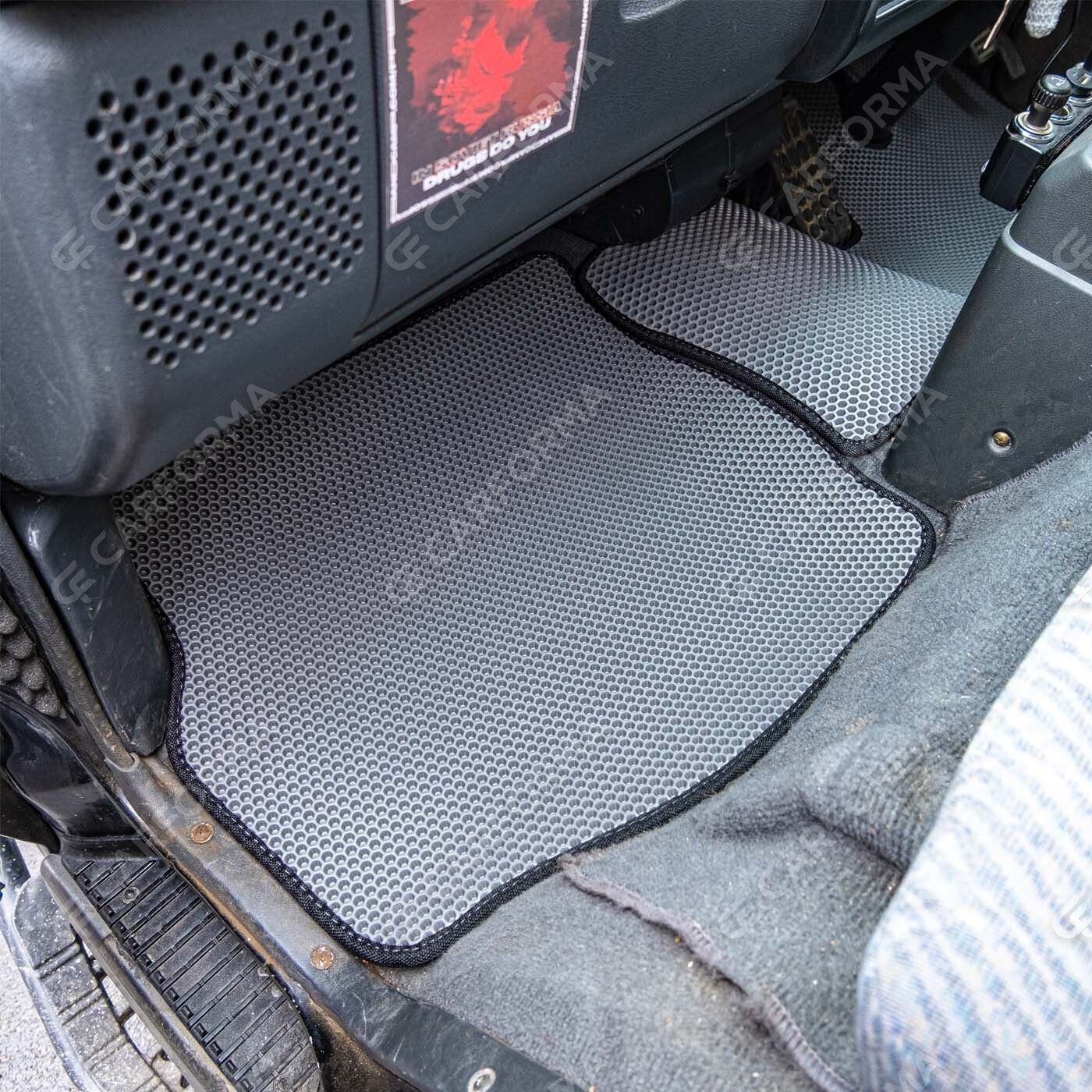 Ворсовые коврики на Mitsubishi Delica 3 1986&nbsp;-&nbsp;1999 в Хабаровске