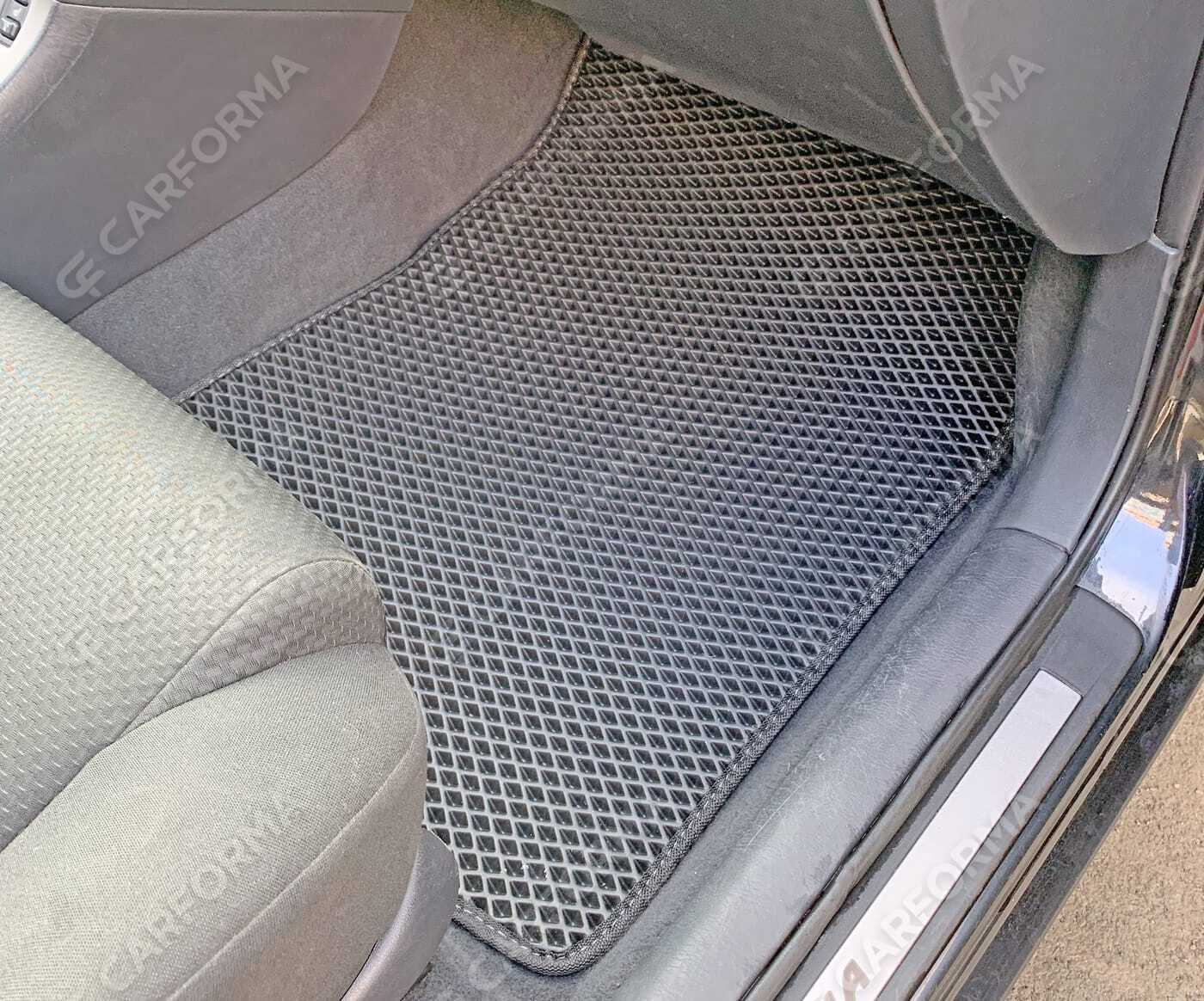 Коврики на Toyota Corolla (E12) 2000&nbsp;-&nbsp;2007 в Хабаровске