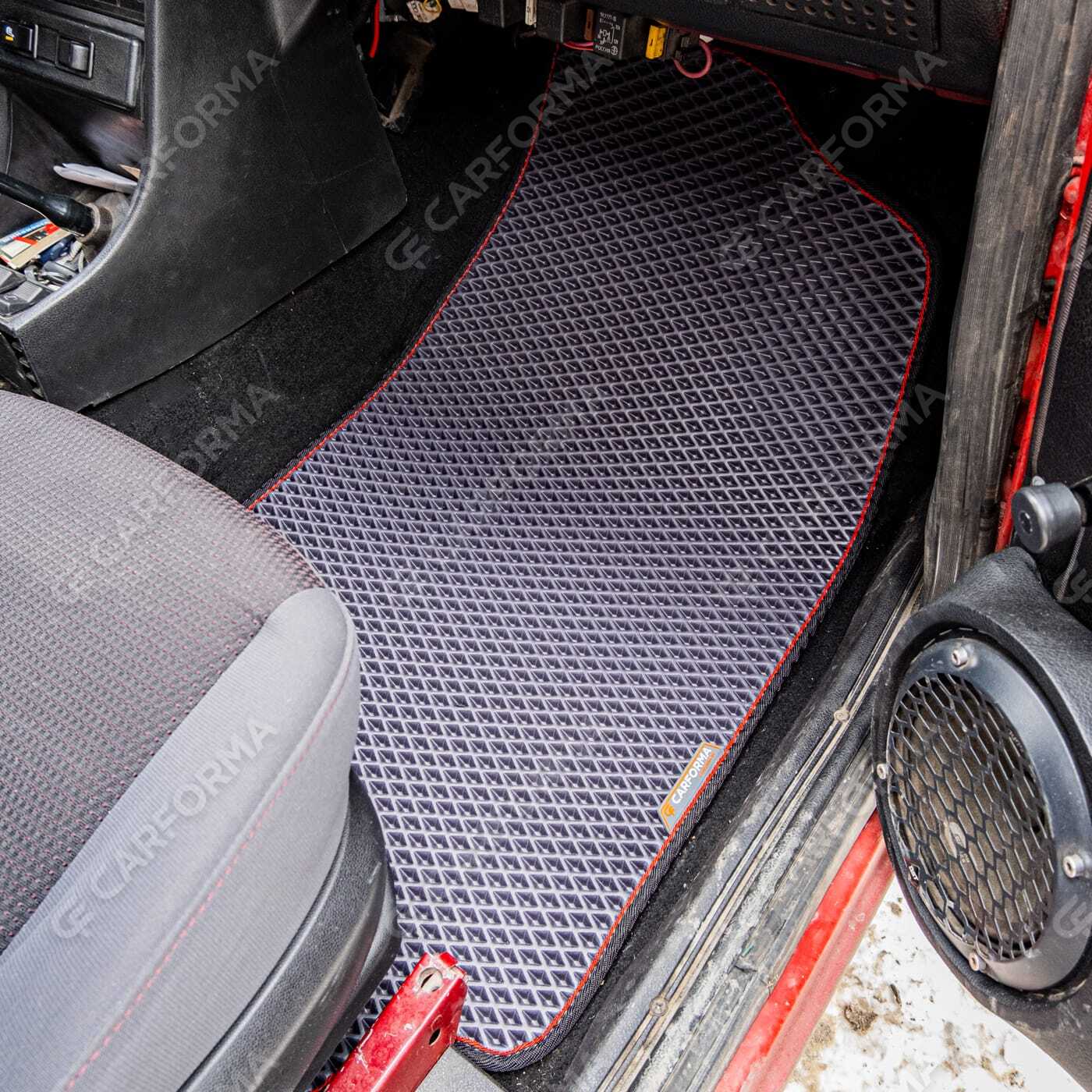 Коврики на Lada (ВАЗ) 2101, 2102, 2103, 2104, 2105, 2106, 2107 1970&nbsp;-&nbsp;2012 в Хабаровске