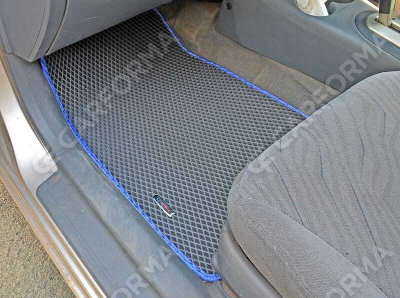 Ворсовые коврики на Honda Civic VII 4d 2000&nbsp;-&nbsp;2006 в Хабаровске