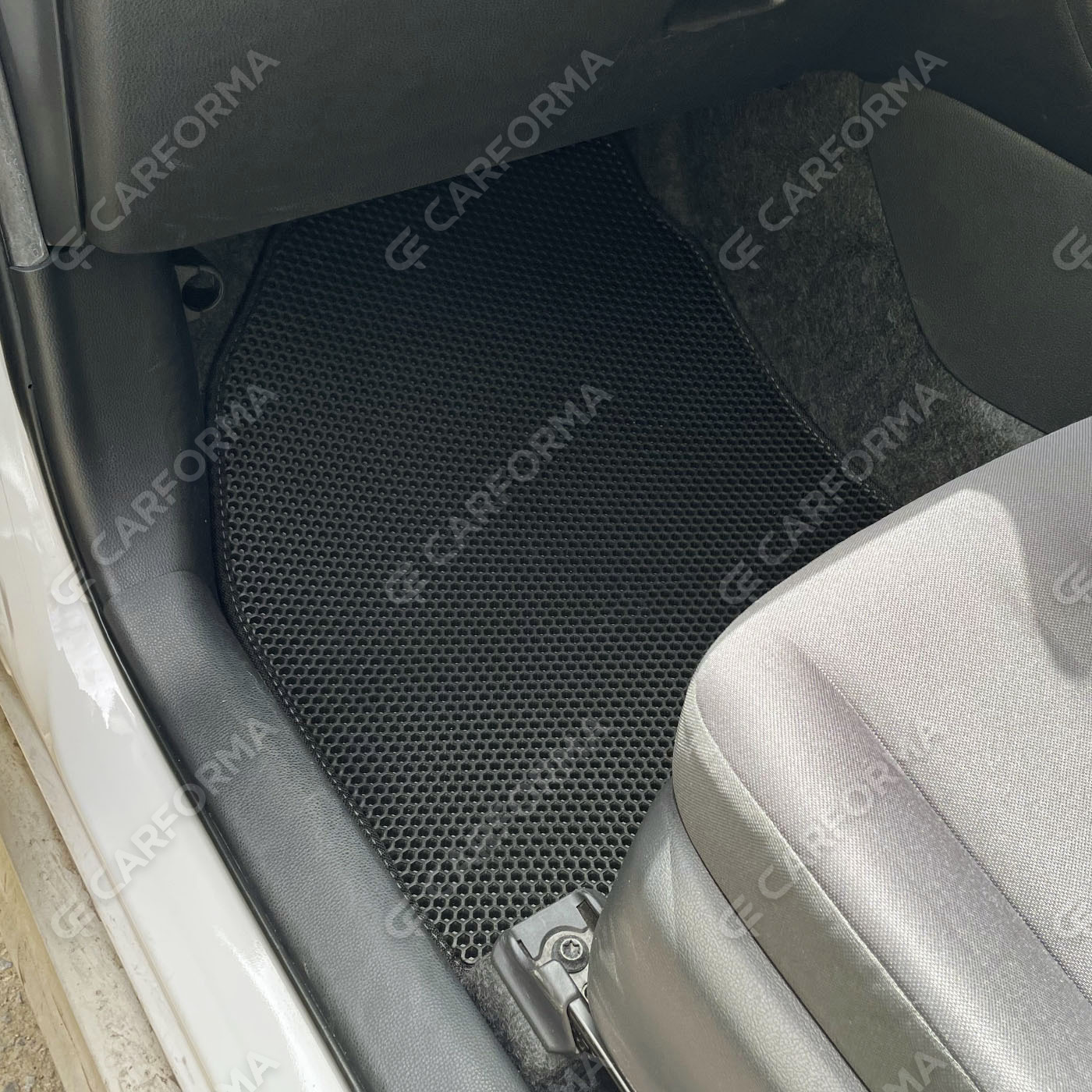 Ворсовые коврики на Toyota Yaris Cross 2020&nbsp;-&nbsp;2026 в Хабаровске