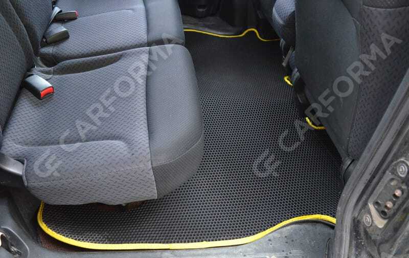 Коврики на Honda Mobilio Spike 2002&nbsp;-&nbsp;2008 в Хабаровске