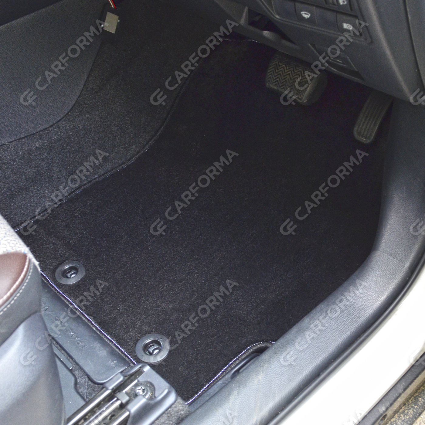 Ворсовые коврики на Toyota Yaris IV 2019&nbsp;-&nbsp;2026 в Хабаровске