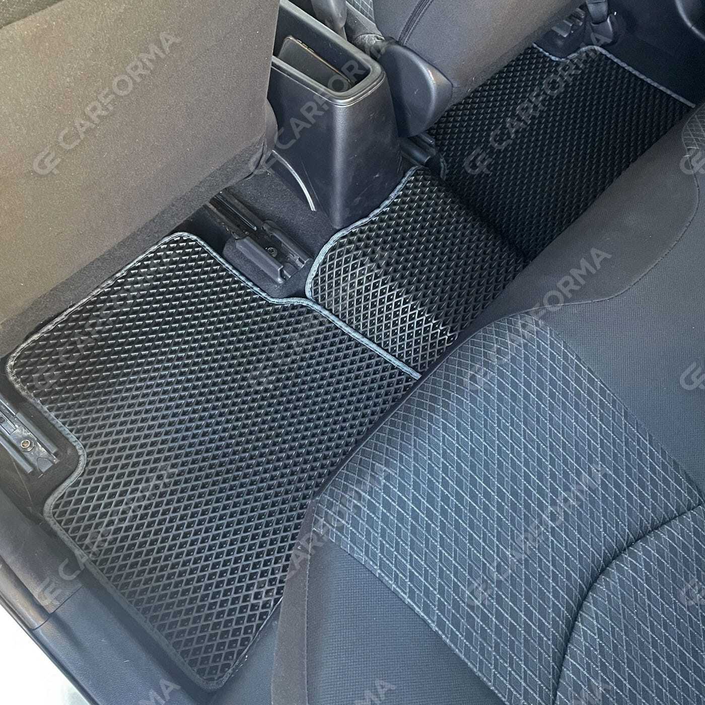 Коврики на Toyota Prius (50) 2015&nbsp;-&nbsp;2023 в Хабаровске