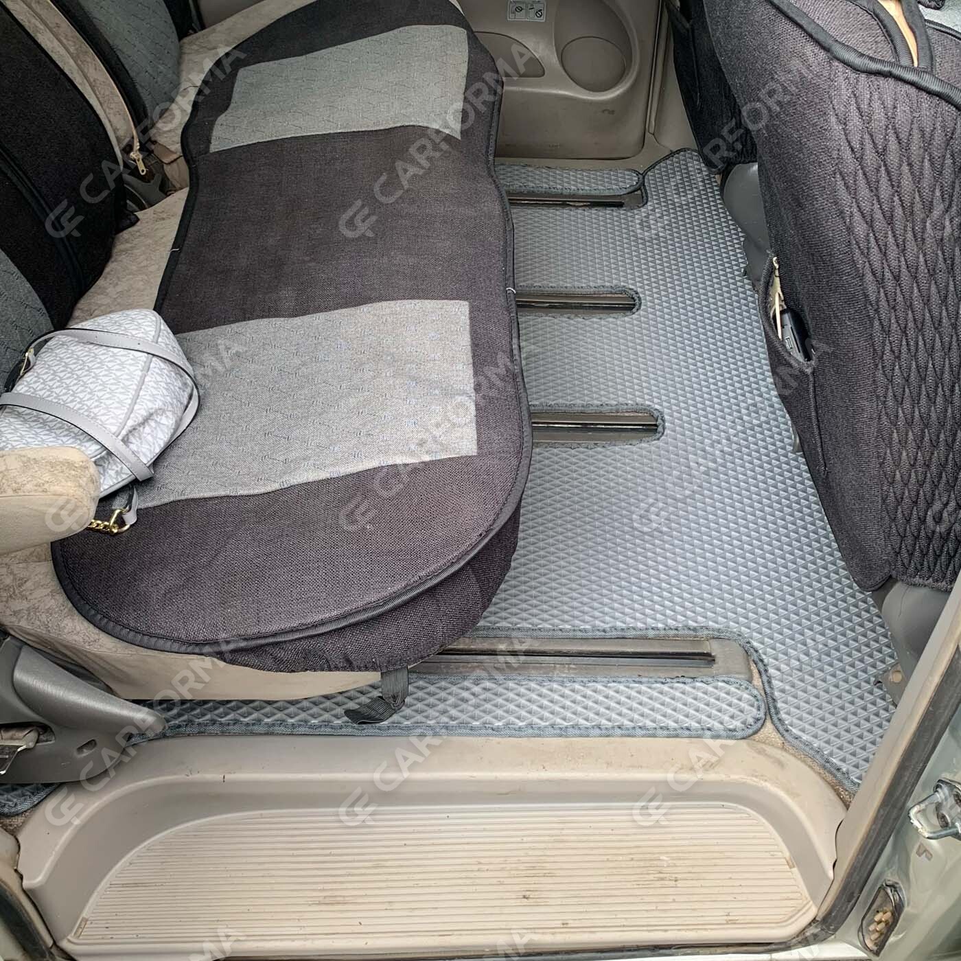 EVA коврики на Toyota Estima II 2000&nbsp;-&nbsp;2005 в Хабаровске