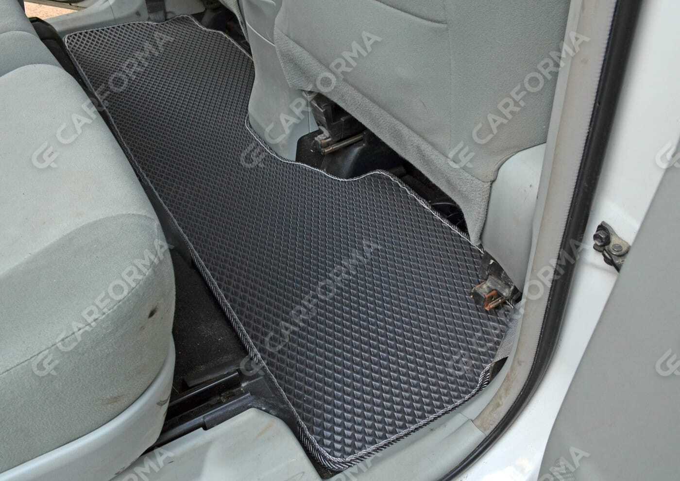 Ворсовые коврики на Toyota Prius Alpha 2011&nbsp;-&nbsp;2021 в Хабаровске