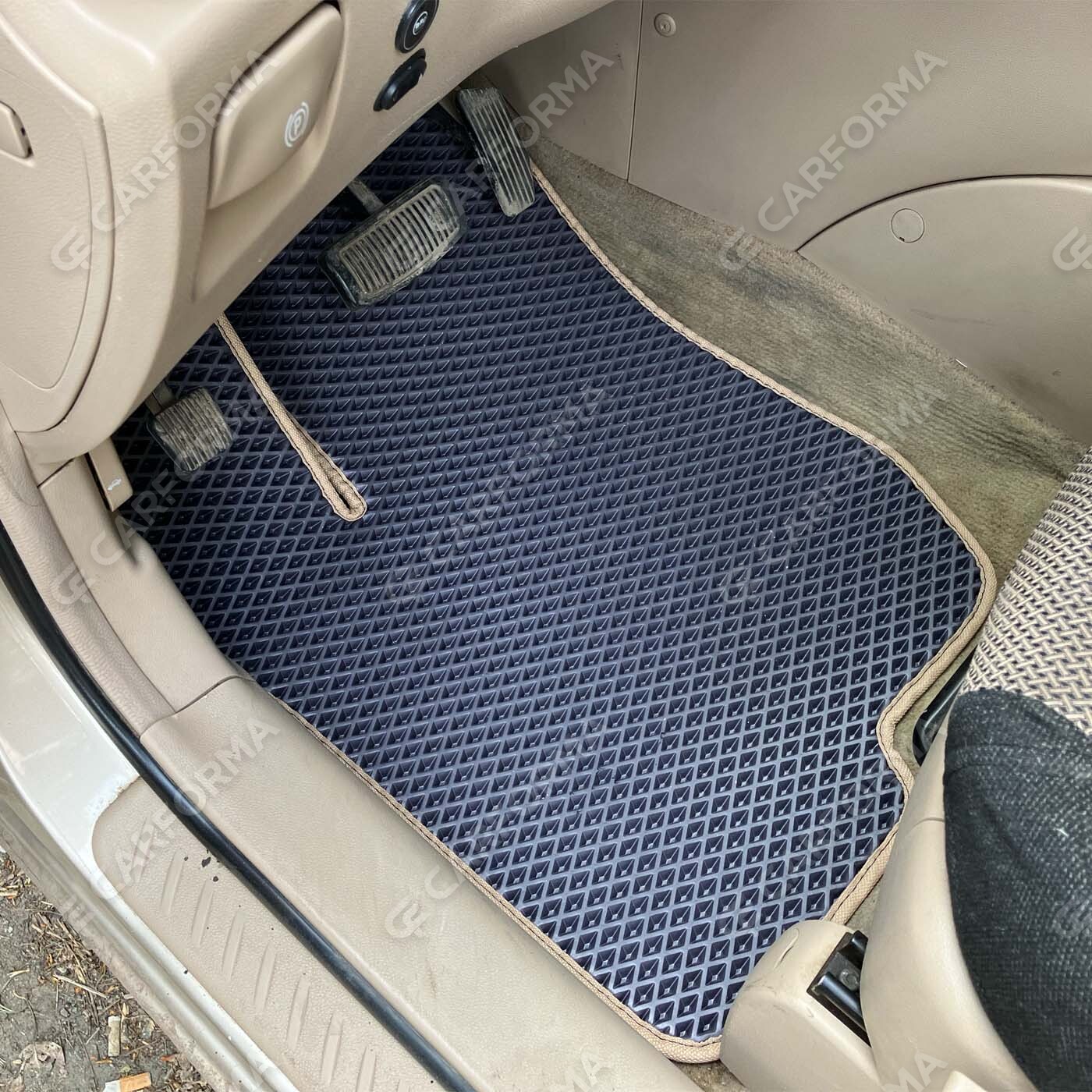 EVA коврики на KIA Carens II 2006&nbsp;-&nbsp;2012 в Хабаровске