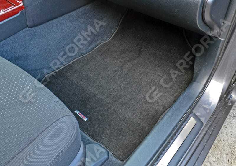Ворсовые коврики на Toyota Camry (XV50) 2011&nbsp;-&nbsp;2018 в Хабаровске