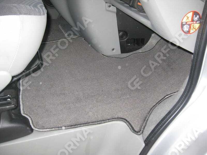Ворсовые коврики на Renault Trafic II 2001&nbsp;-&nbsp;2014 в Хабаровске