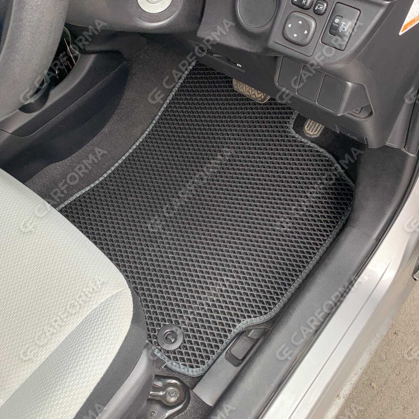 Коврики на Toyota Aqua (P10) 2011&nbsp;-&nbsp;2021 в Хабаровске