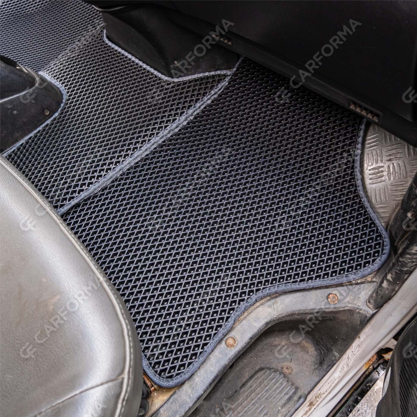 Коврики на Hyundai H1 I 1996&nbsp;-&nbsp;2007 в Хабаровске