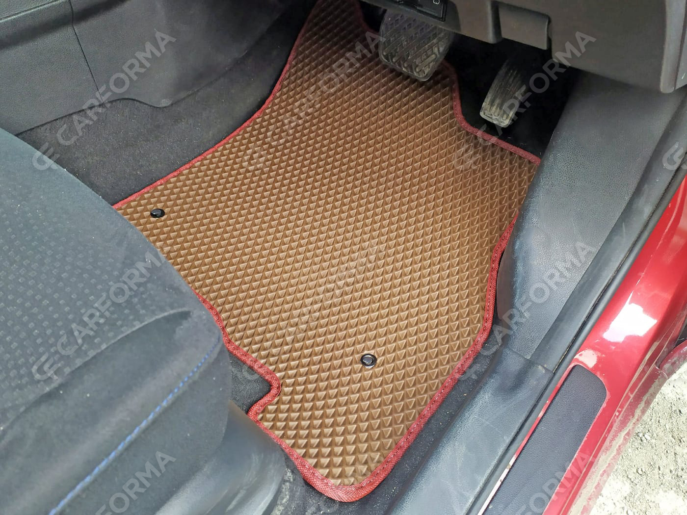 Коврики на Nissan Leaf (AZE0) 2012&nbsp;-&nbsp;2017 в Хабаровске