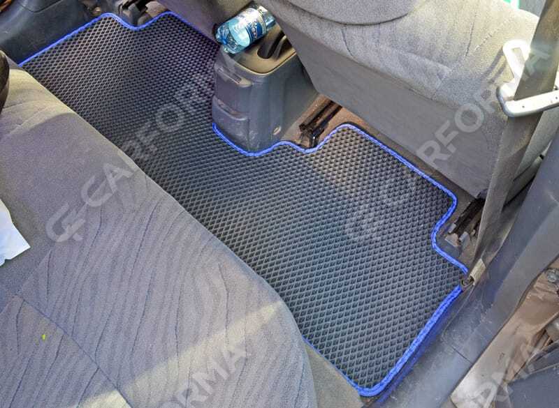 Ворсовые коврики на Honda Civic VII 4d 2000&nbsp;-&nbsp;2006 в Хабаровске