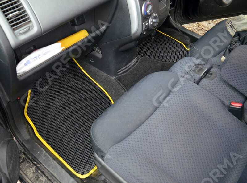 Коврики на Honda Mobilio Spike 2002&nbsp;-&nbsp;2008 в Хабаровске