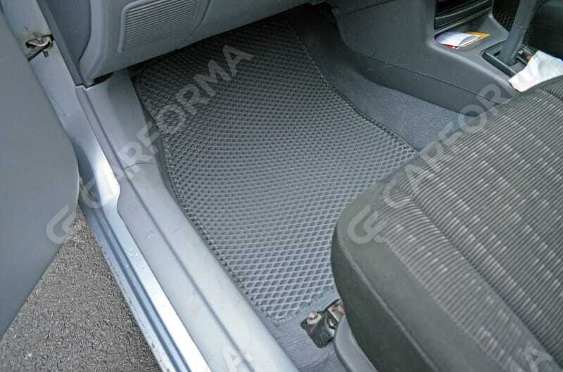 Коврики на Toyota Starlet (P90) 1995&nbsp;-&nbsp;1999 в Хабаровске