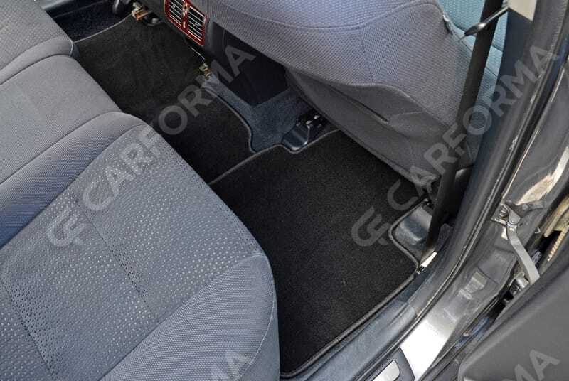 Ворсовые коврики на Toyota Camry (XV50) 2011&nbsp;-&nbsp;2018 в Хабаровске