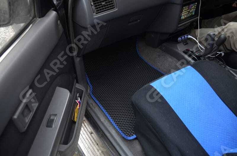 Коврики на Toyota Hilux Surf II 1989&nbsp;-&nbsp;1995 в Хабаровске