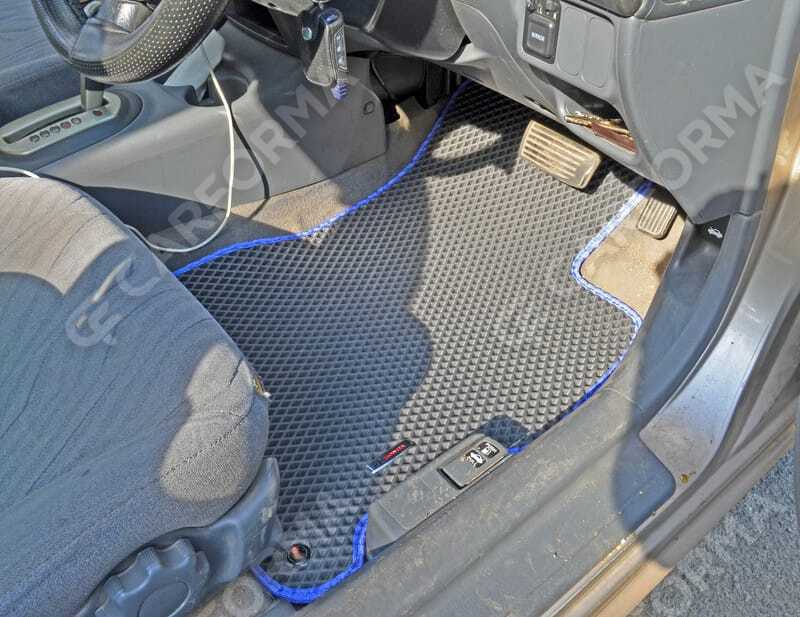 Ворсовые коврики на Honda Civic VII 4d 2000&nbsp;-&nbsp;2006 в Хабаровске