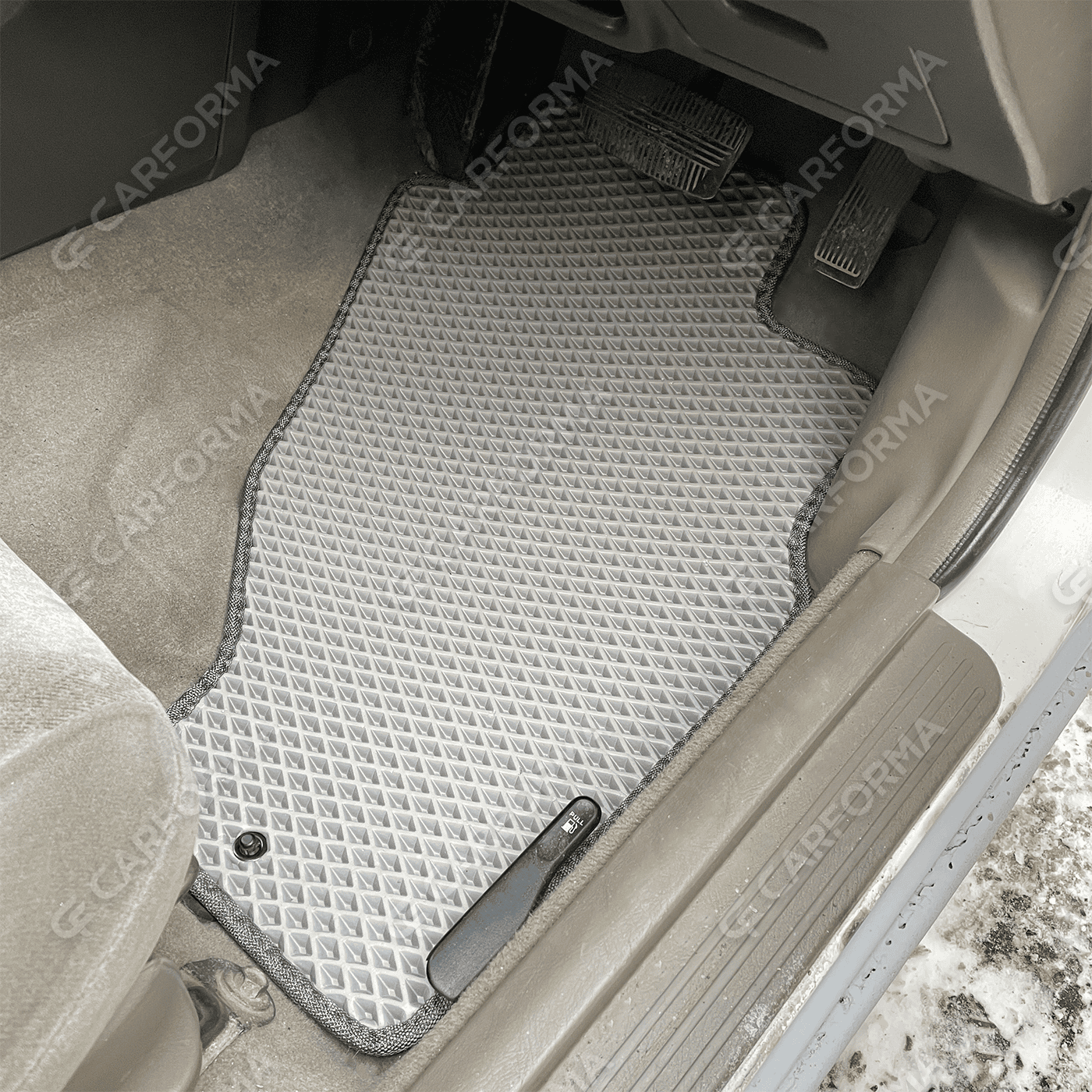 Коврики на Nissan Expert (W11) 1999&nbsp;-&nbsp;2006 в Хабаровске