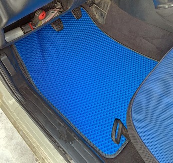 EVA коврики на Volkswagen Passat B3 1988 - 1994 в Хабаровске EVA коврики на Volkswagen Passat B3 1988 - 1994 в Хабаровске