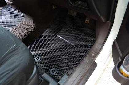 Коврики на Toyota Porte II 2012&nbsp;-&nbsp;2020 в Хабаровске