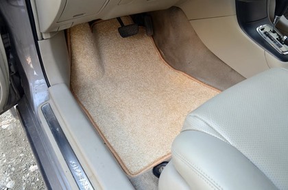 Коврики на Toyota Avensis II 2002 - 2008 в Хабаровске Коврики на Toyota Avensis II 2002 - 2008 в Хабаровске