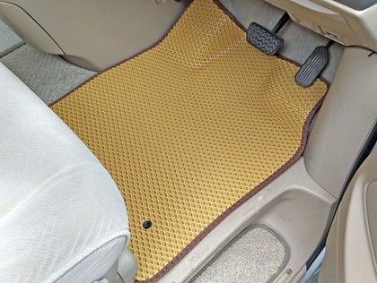 EVA коврики на Toyota Alphard (H10) 2002 - 2008 в Хабаровске EVA коврики на Toyota Alphard (H10) 2002 - 2008 в Хабаровске