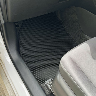 Ворсовые коврики на Toyota Yaris IV 2019&nbsp;-&nbsp;2026 в Хабаровске